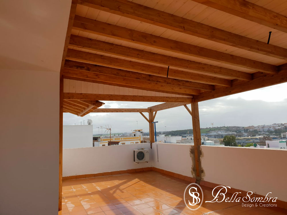 Cerramiento de madera de ático en Chiclana