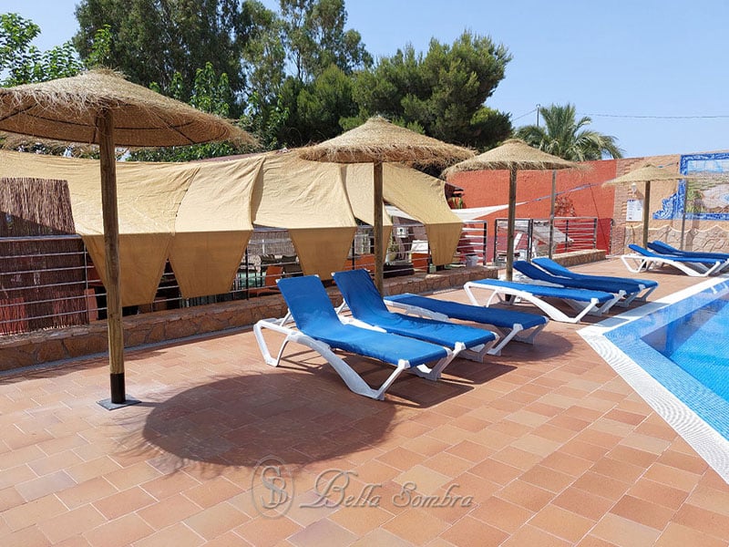 Sombrilla Esparto Trenzado Camping en Murcia