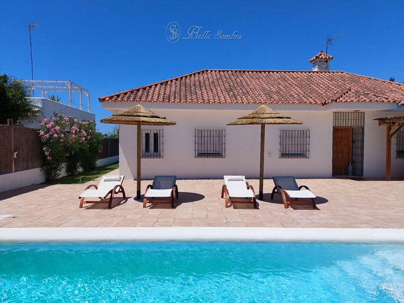 Sombrillas de Junco Africano en Sanlúcar de Barrameda