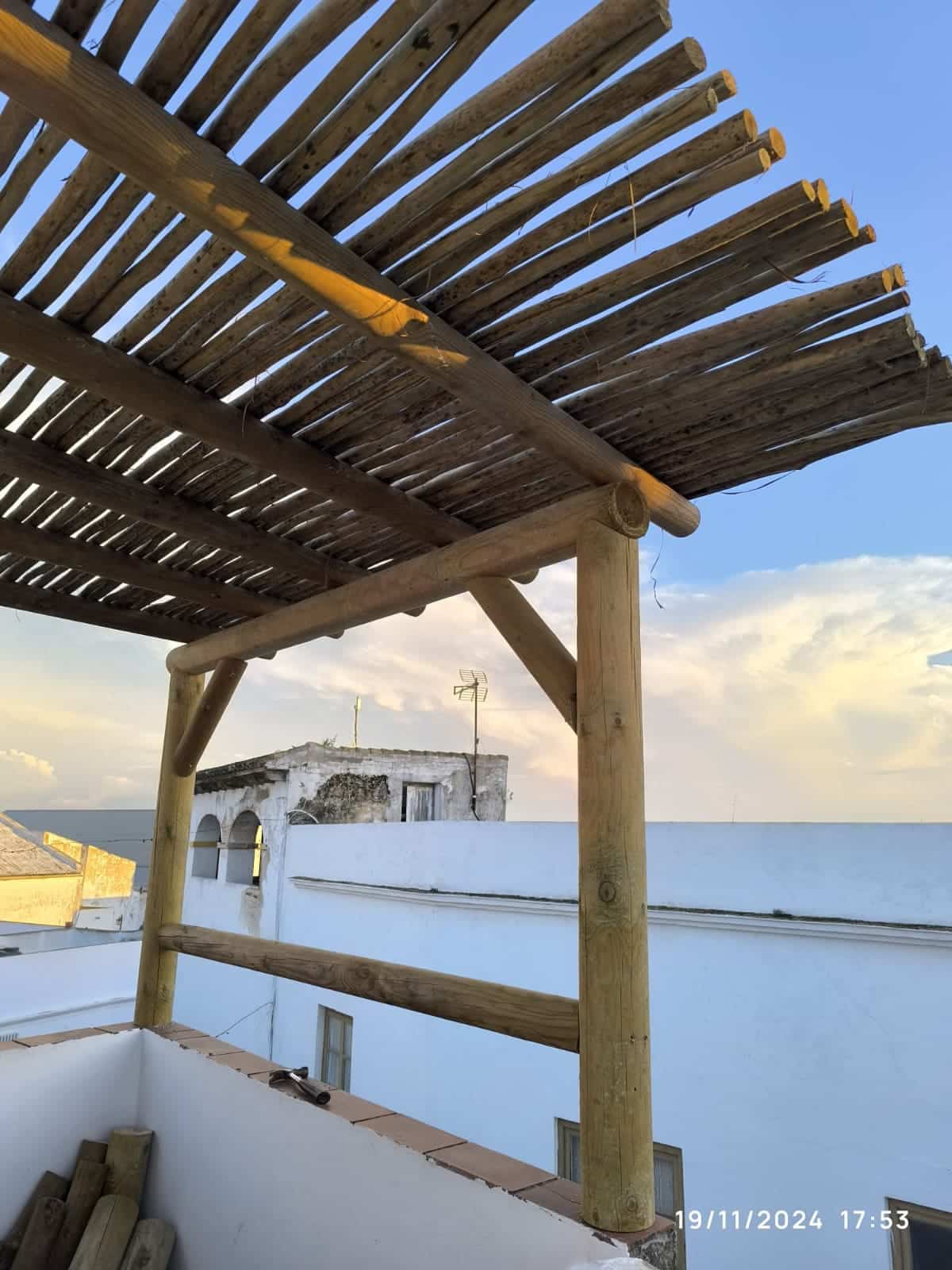Pergola de madera/eucalipto en Conil, Cadiz